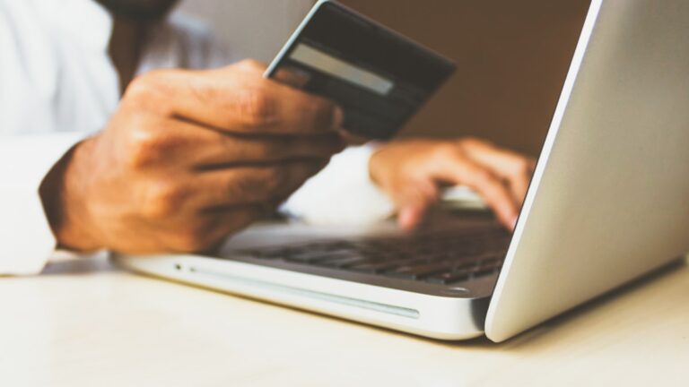 Siết Chặt Vay Mua Trước Trả Sau (Buy Now Pay Later) Từ Tháng 11/2026: Tránh Bẫy Nợ Klarna & PayPal Ratenkauf